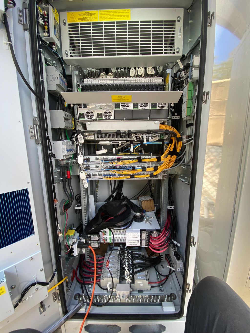 Transmission Cabinet - Fiber and DC Power for RRUs