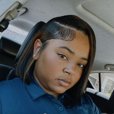 Avatar for VividMomentsByBre