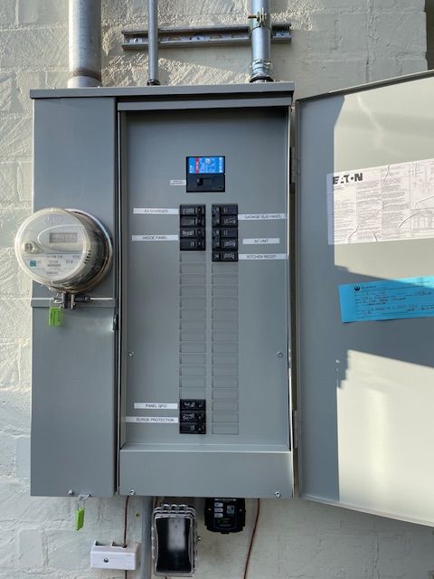 200AMP OVERHEAD PANEL 