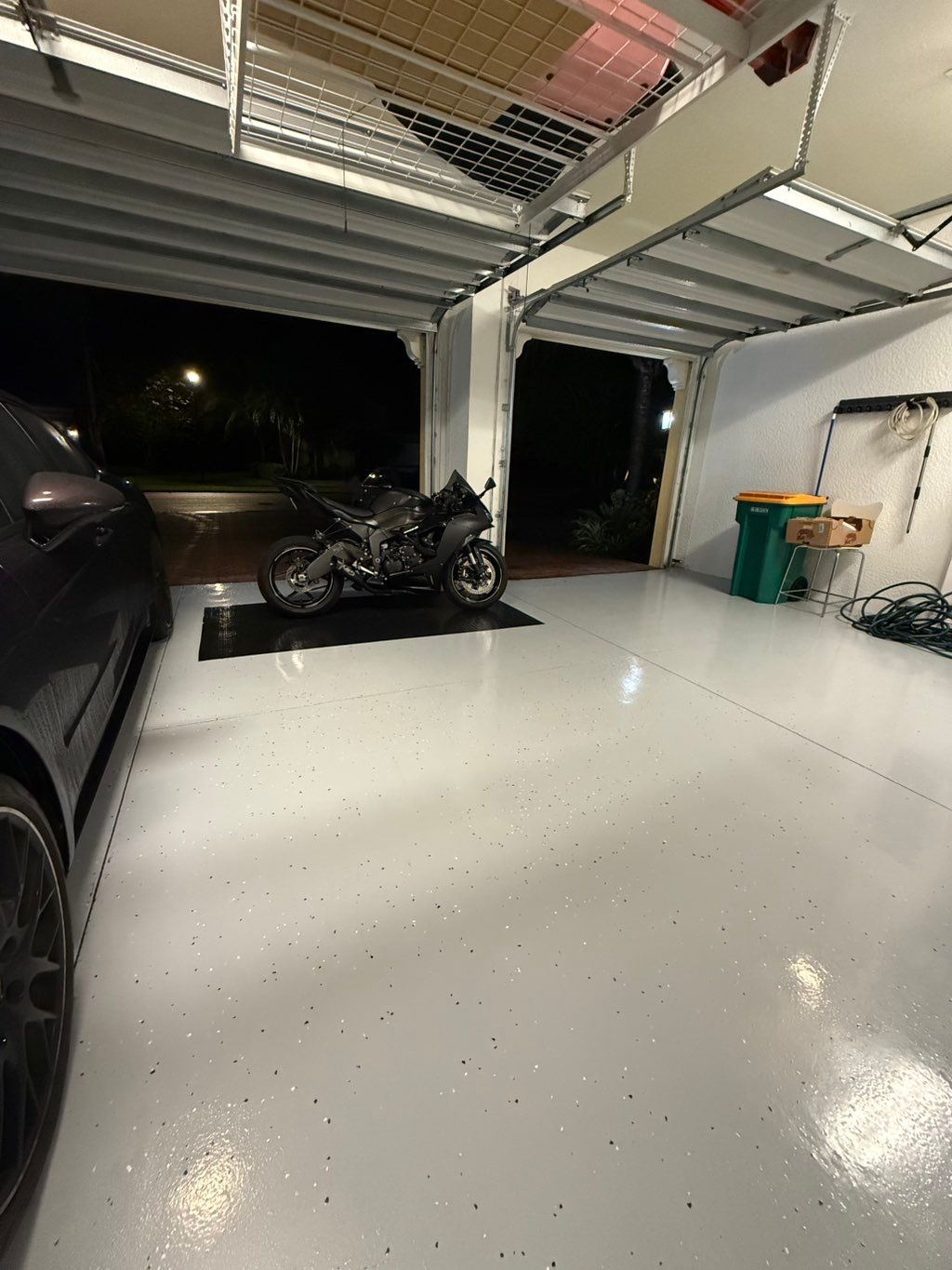 Complete pressure wash and cleaning of garage. Cei