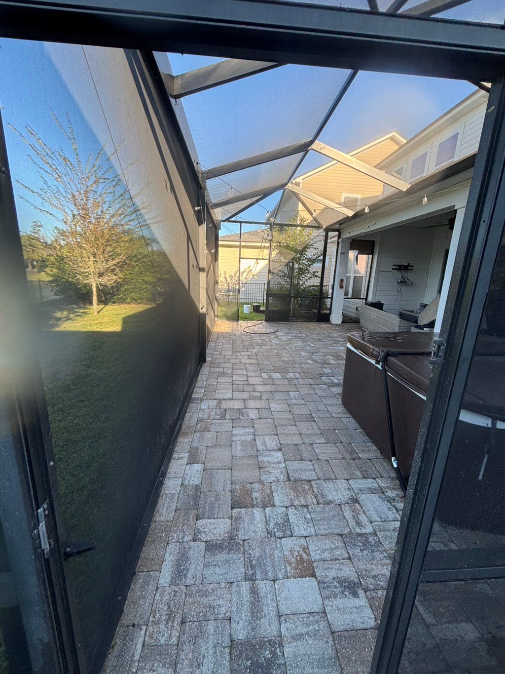 After. HYDROBOLD Clean