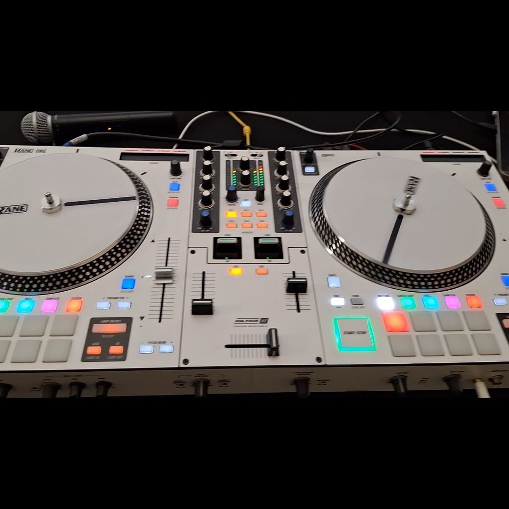 Robert's DJ & Karaoke Services