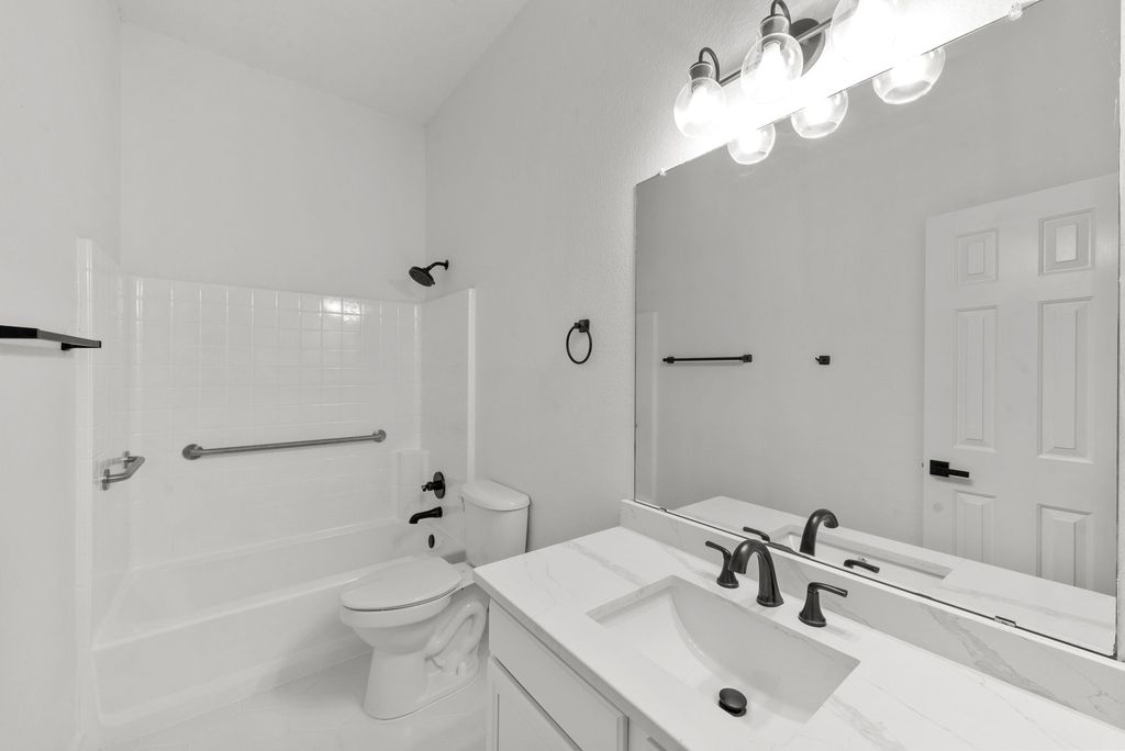 Small Bath 2 - AFTER