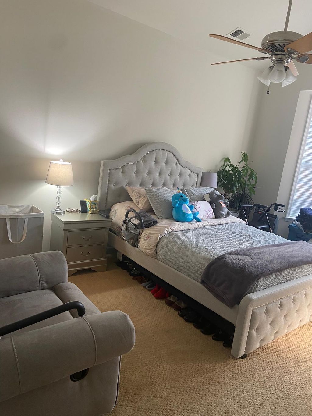 bedroom after cleaning