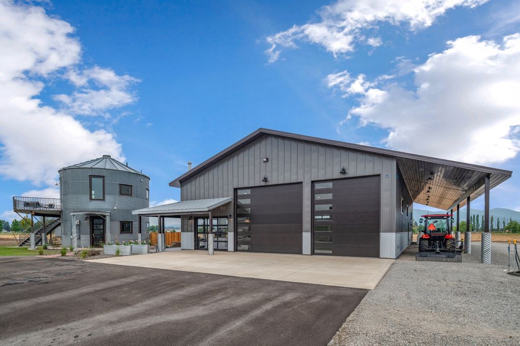 Silo Home and garage 