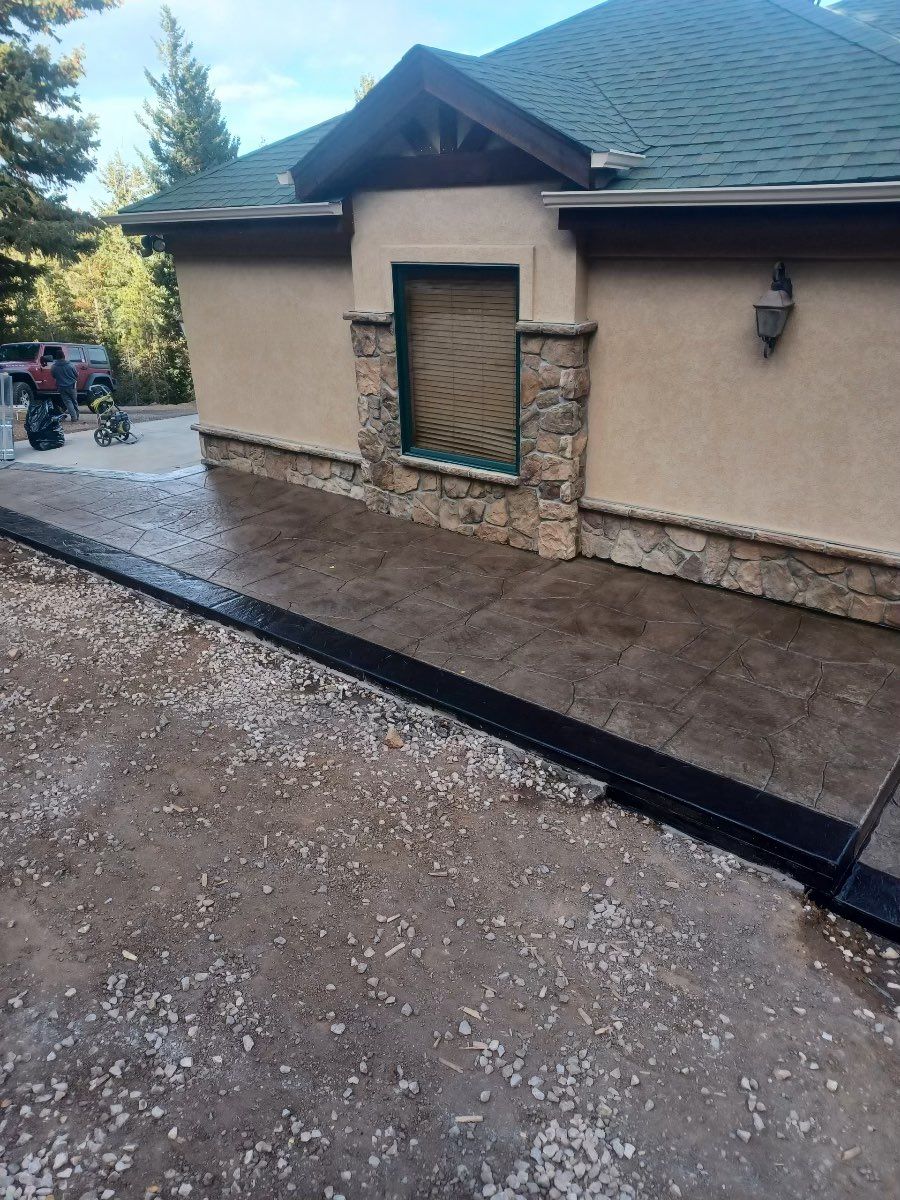 Stamped concrete with border