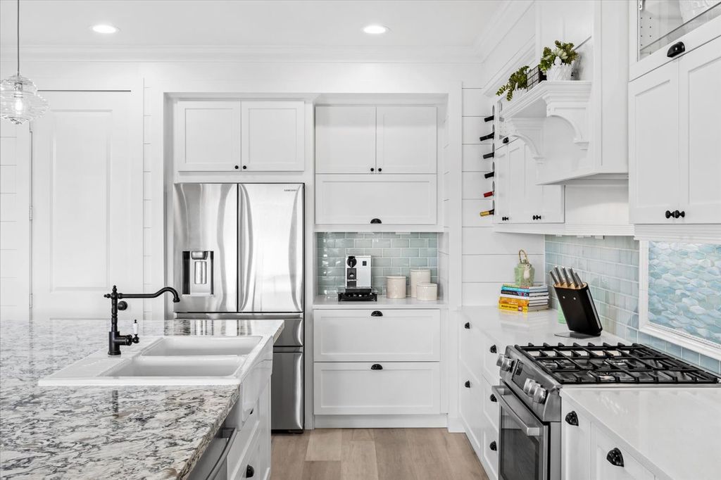 Another kitchen view of tile and woodwork.