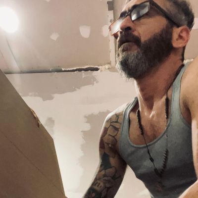 Avatar for The Guy Nextdoor