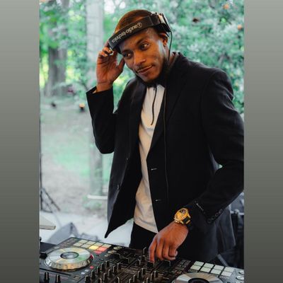 Avatar for DJ Mark Millie Carolina Star DJ Service