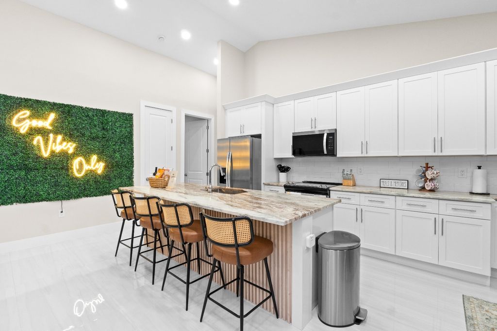 14th Ave AirBNB Kitchen