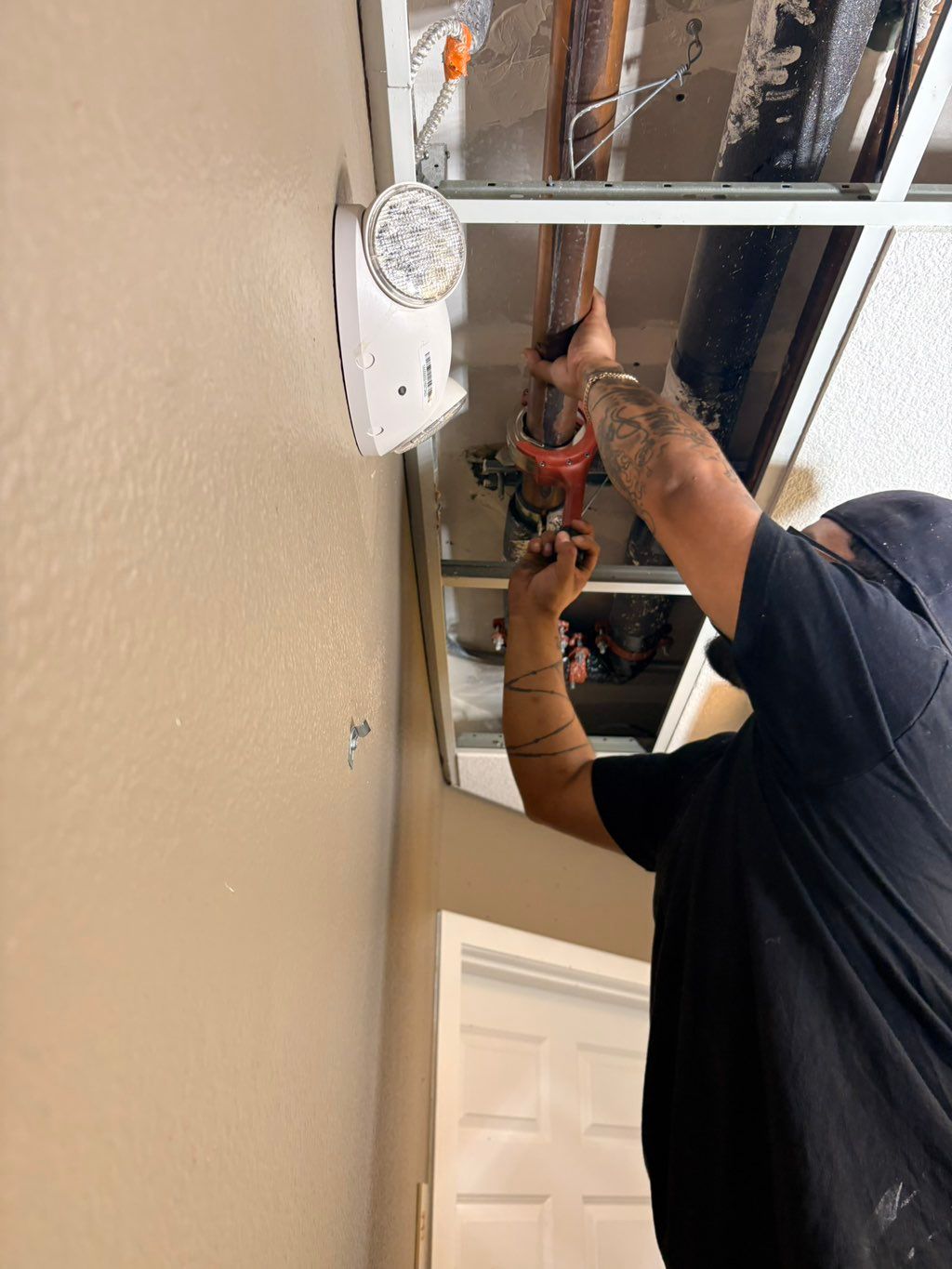 Big line, big leak, solid fix — 3½-inch copper pip