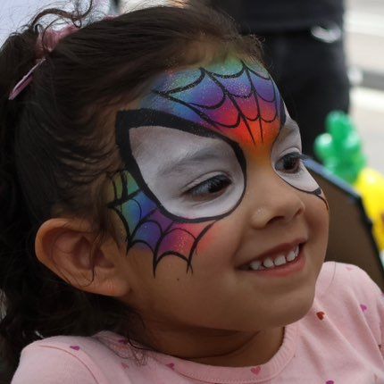 Face Magic and balloon art