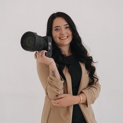 Avatar for Julia Henderson Photography