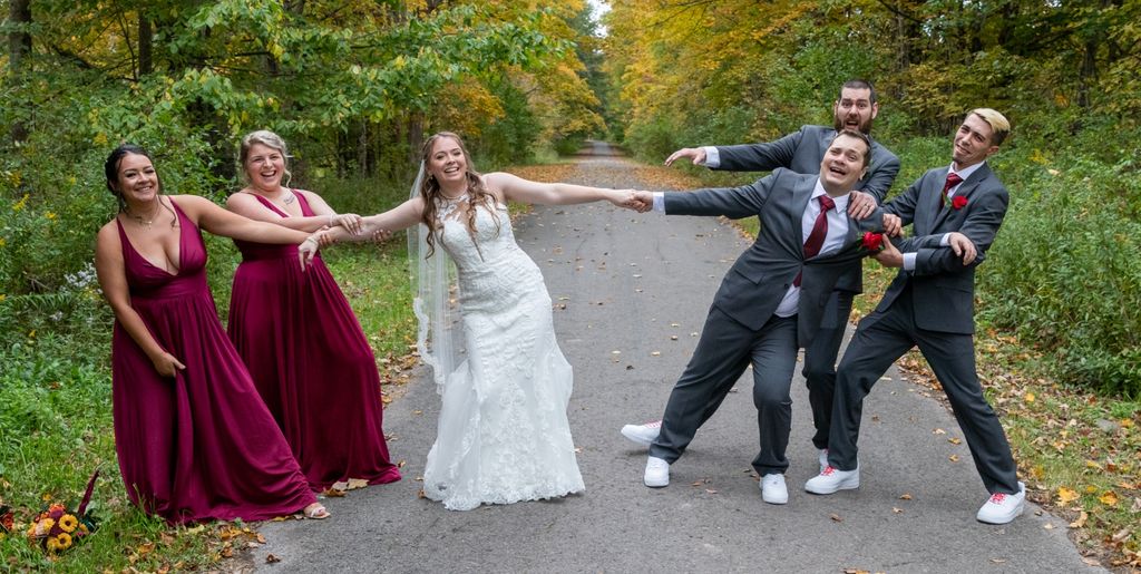 Creative Wedding Party Photography 