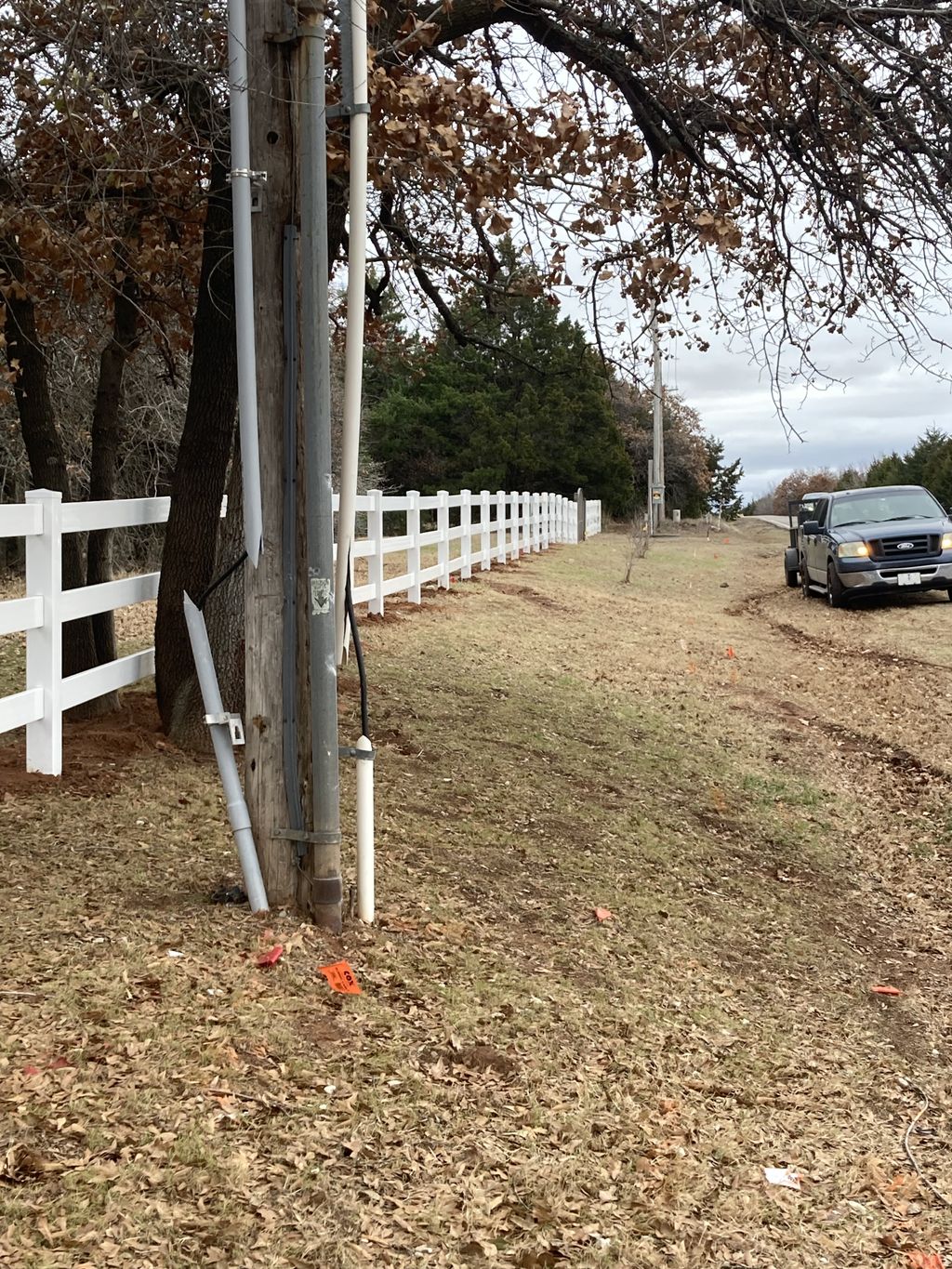Vinyl fencing install