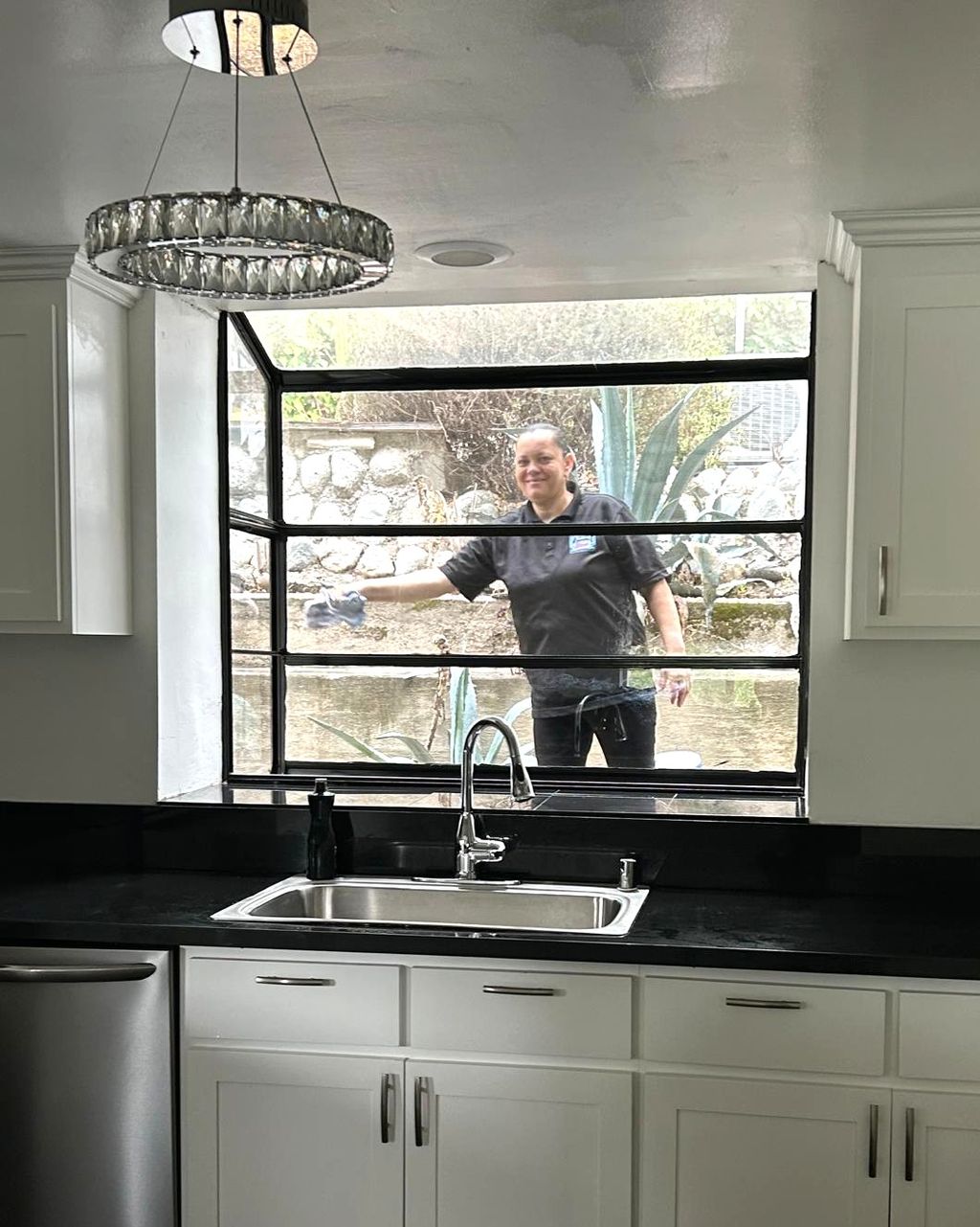 Let the light stream in through your windows! 🪟☀️