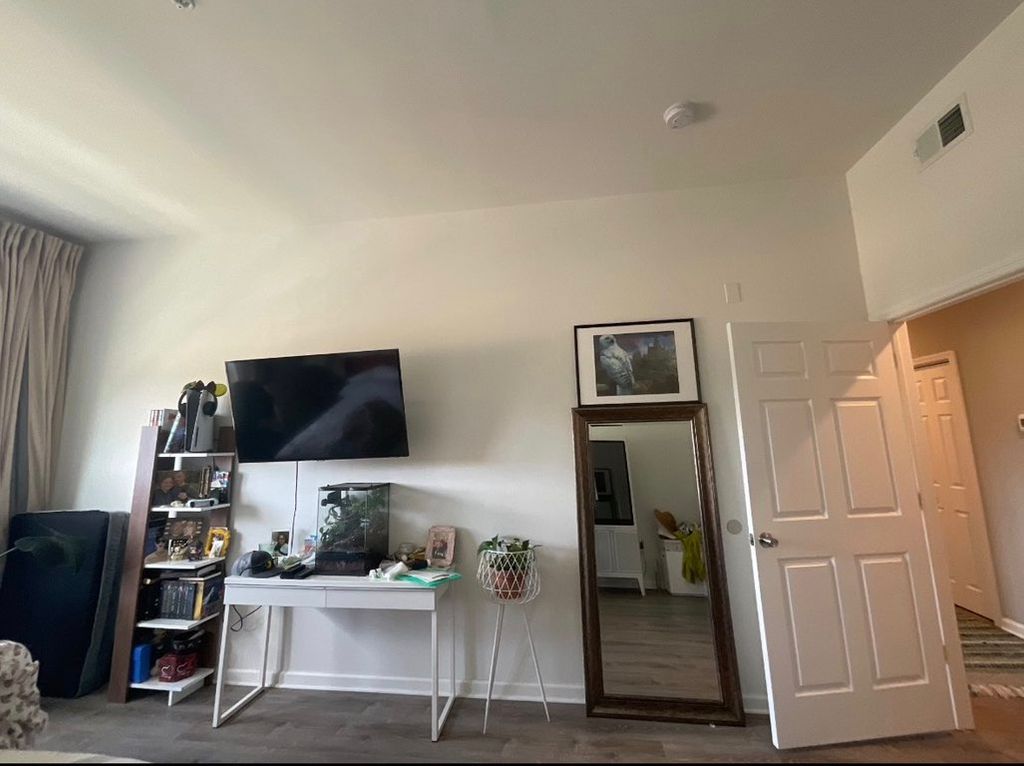 Tilt TV wall mount install 