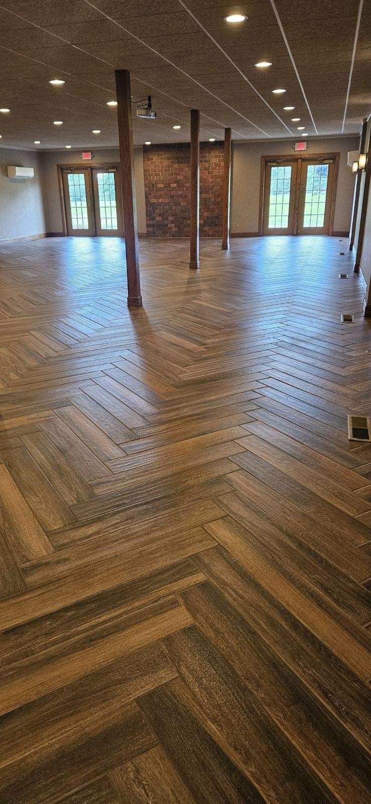 wood look ceramic tile in herringbone pattern