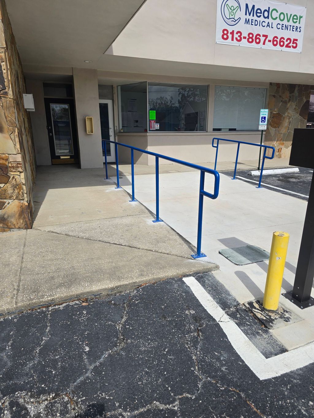 Handrail for business entryway 