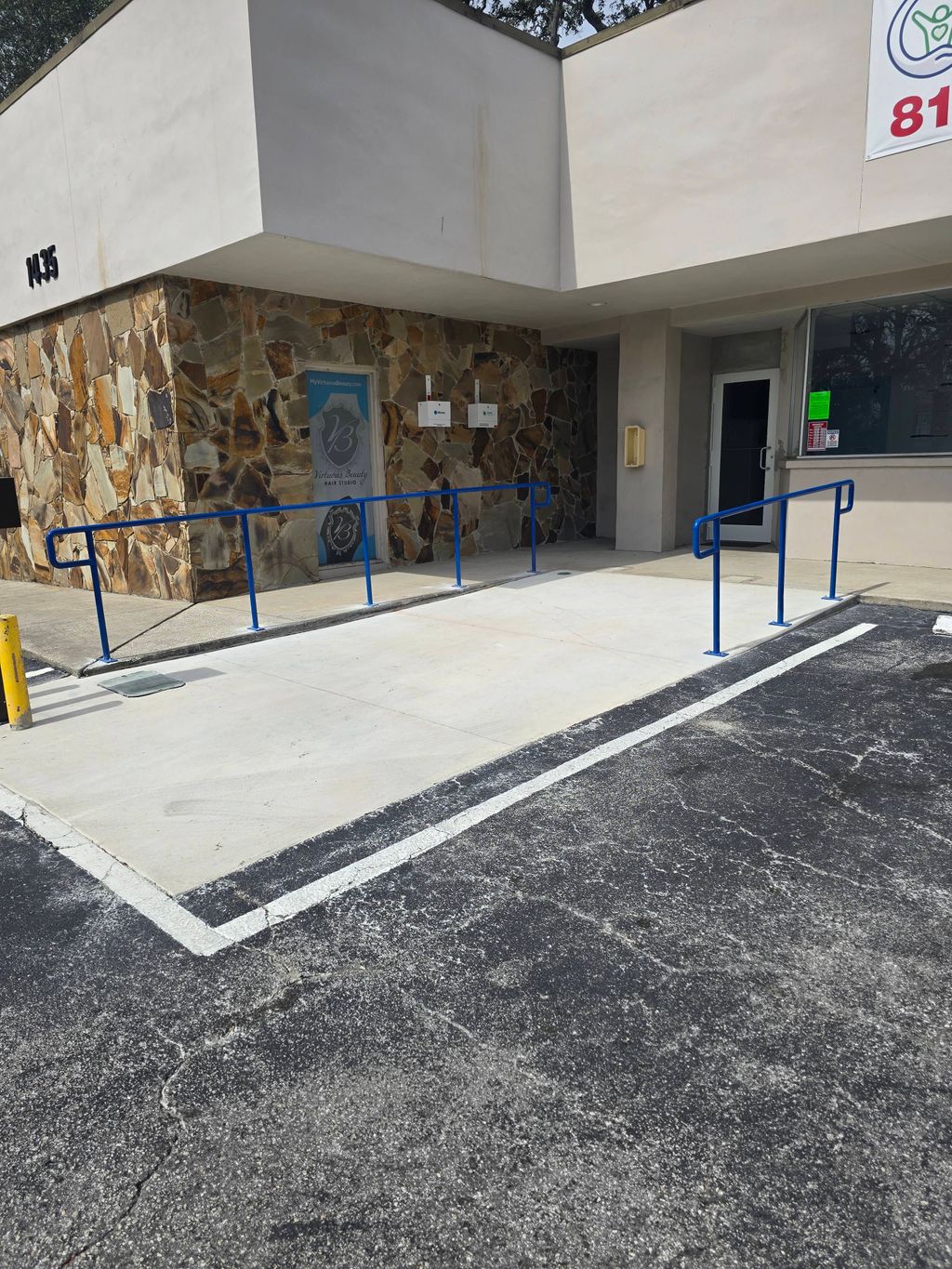 Handrail for business entry way