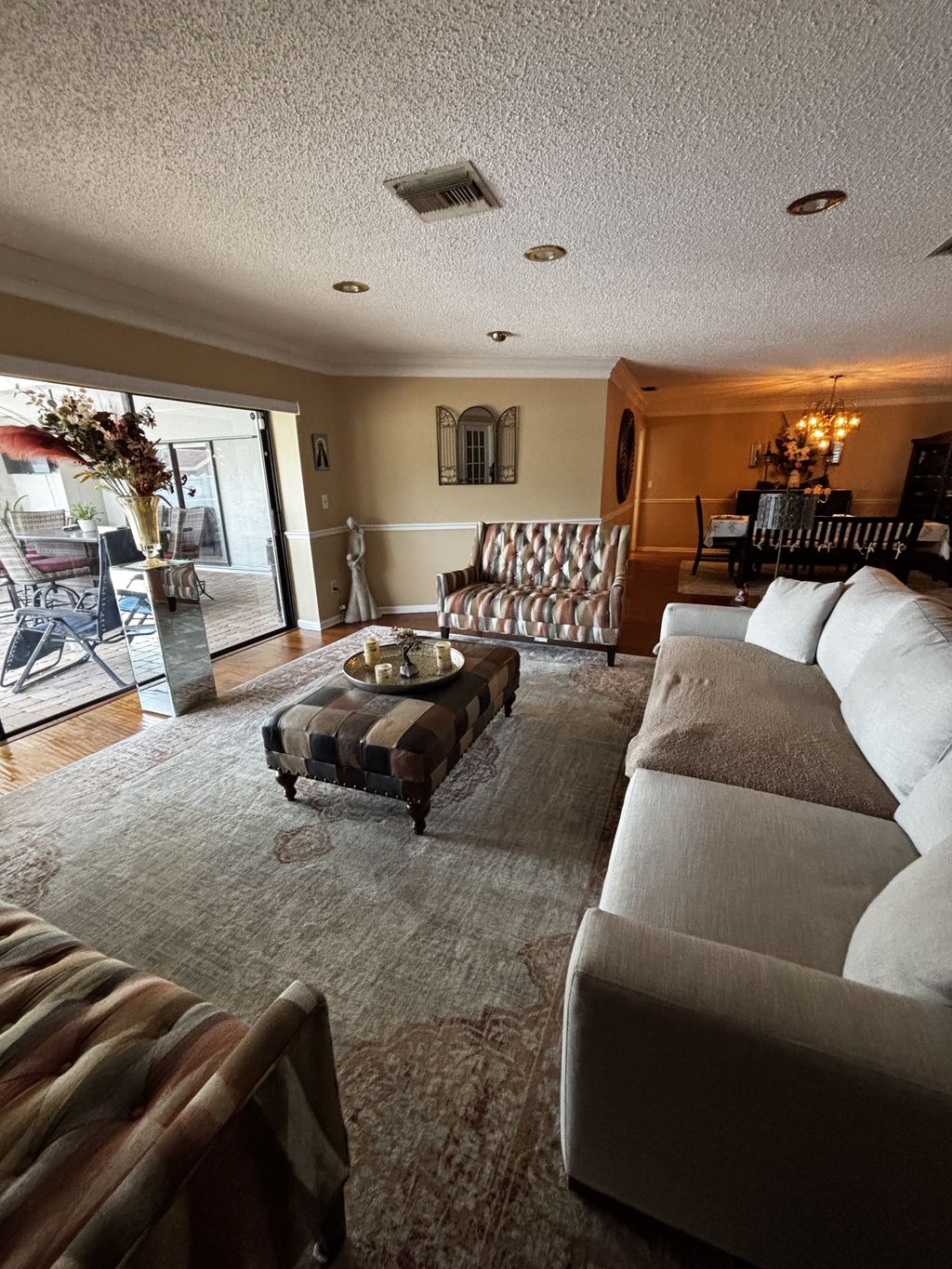 Cozy, clean, and ready to relax