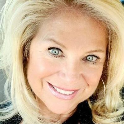 Avatar for Leslie Rich Premier Singer and Entertainer