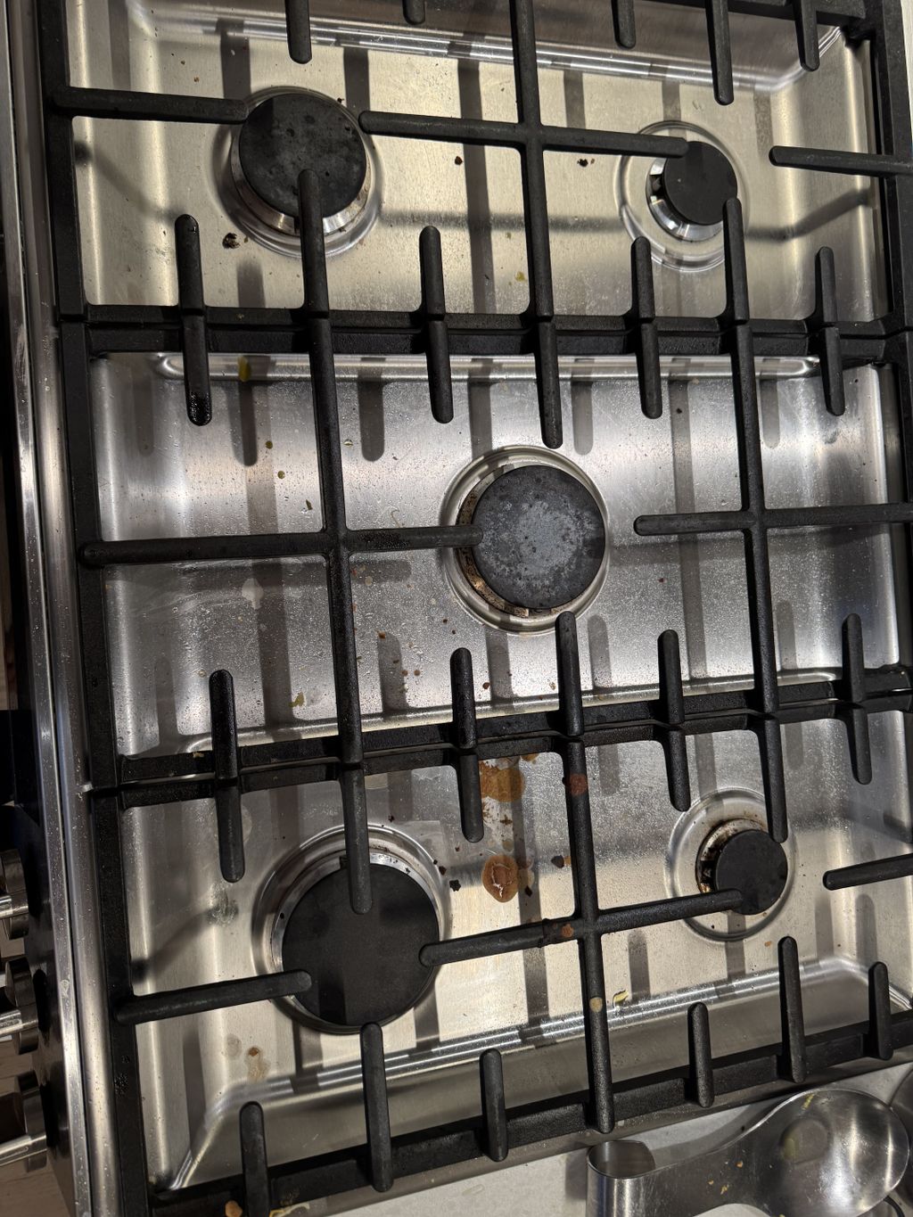 Deep cleaning service in LIC — removing grime, bui