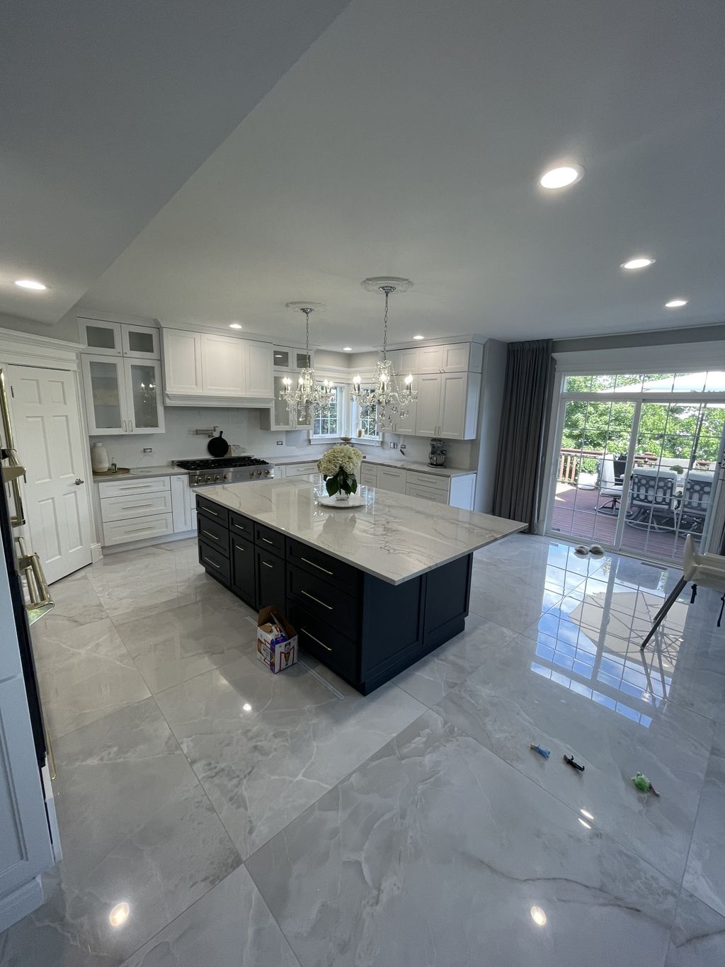 DOUBLE WHITE SHAKER + NAVY BLUE