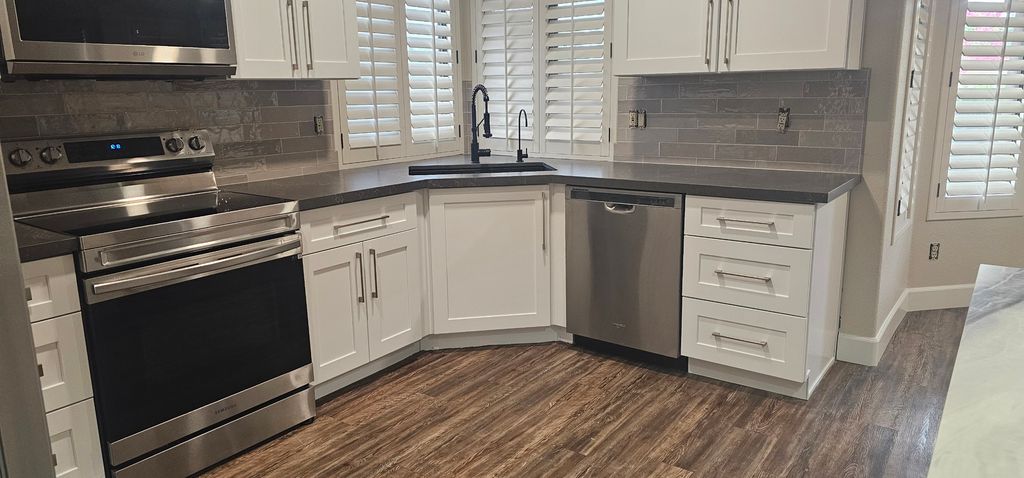 Clean counters, sparkling sinks, happy cooking ✨