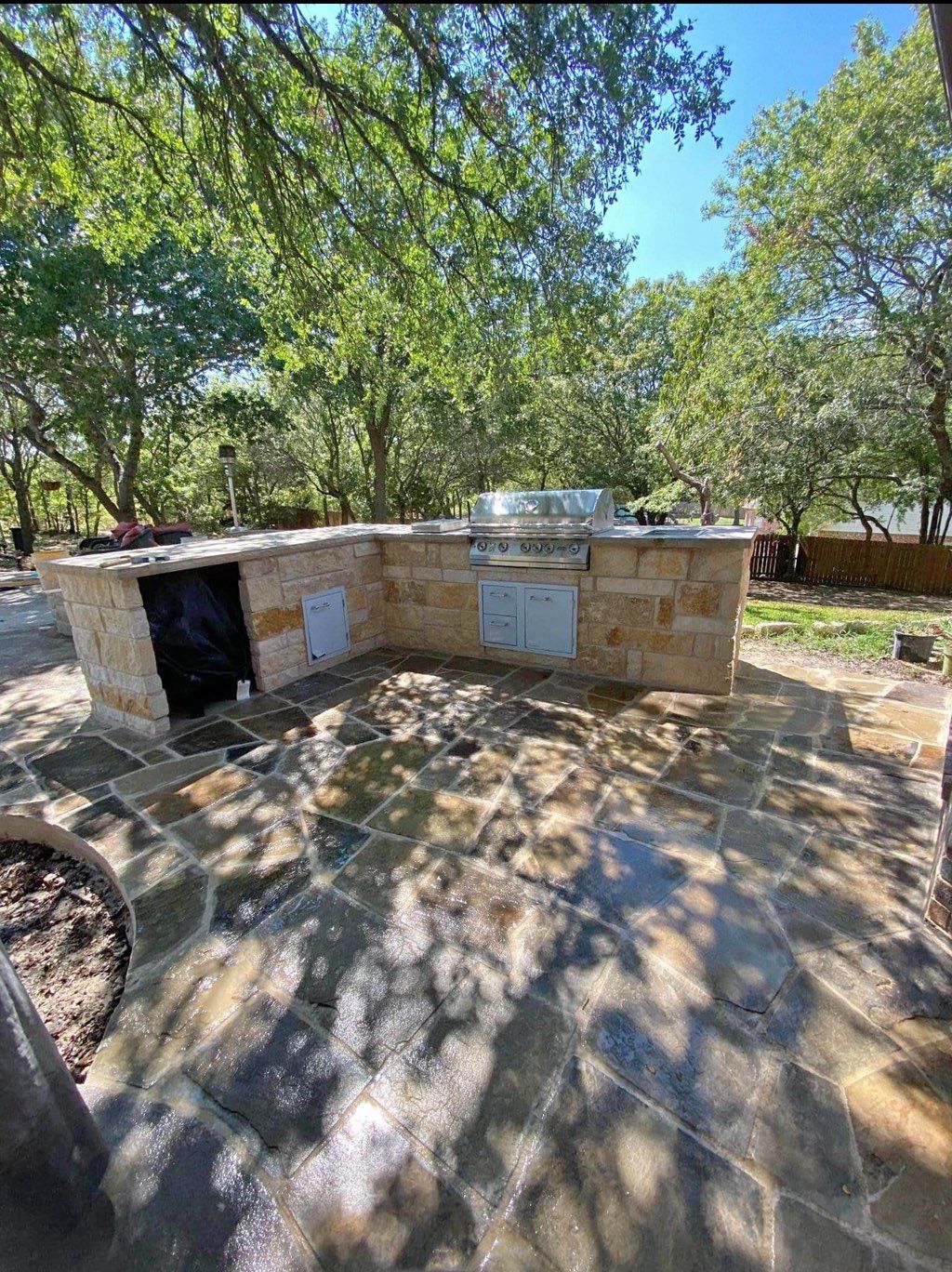 Kitchen and Flagstone patio 