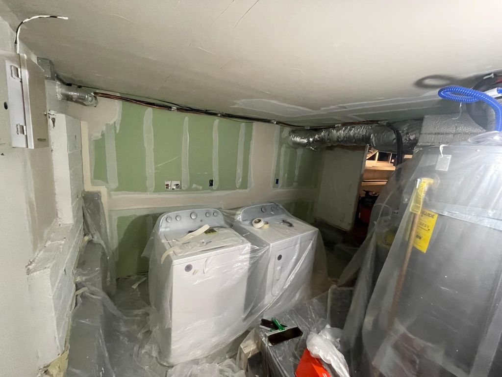 Remodelacion al interior de casa subterránea cuida