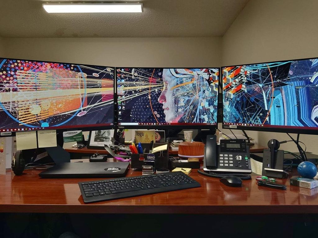 multi monitor desktop setup