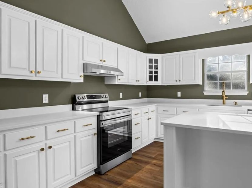 Full Kitchen update with new paint, counters, fixt