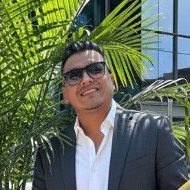 Avatar for Raulshark Junk Removal