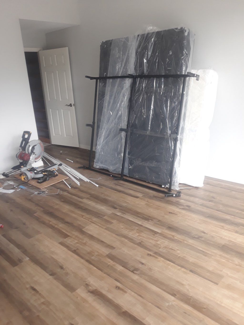 Vinyl flooring and trim installation 