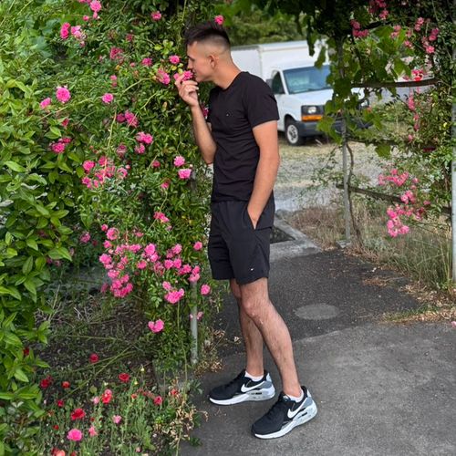 Groza Construction Llc