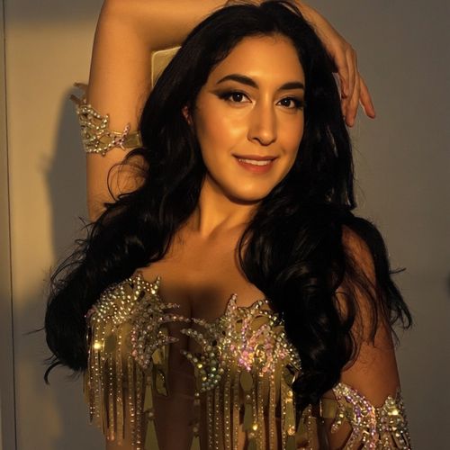Mariana | Multi-Award Winning Belly Dancer