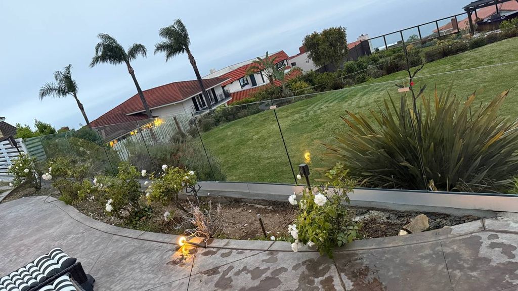 Calcoast Vinyl And Aluminum Fencing | Sylmar, CA