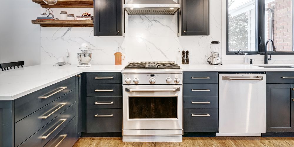 Slide-in vs. Freestanding Range: Which One Should You Choose?